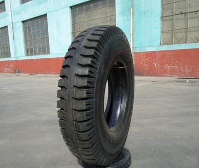 優(yōu)質(zhì)農(nóng)用載重卡車輪胎1000-20羊角水曲花紋——高密錦途橡膠批發(fā)詳解